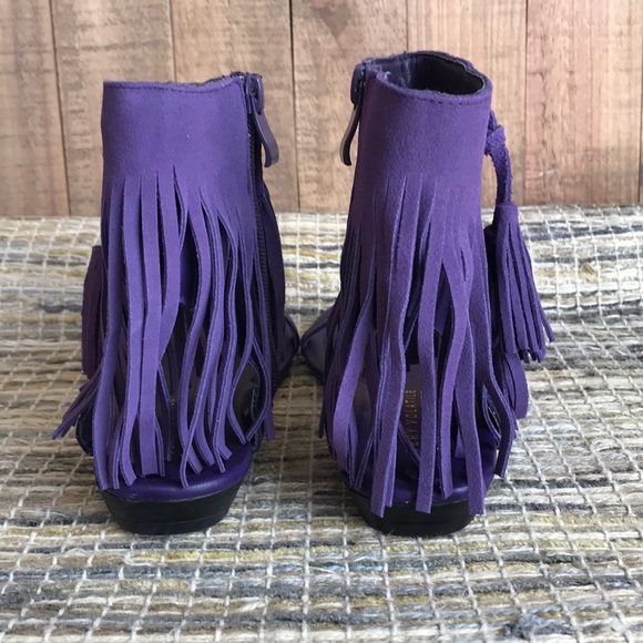 Very Volatile Lex Fringed Sandals - Picture 7 of 8